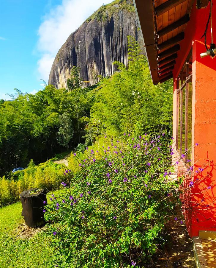 Ecolodge Bahia Del Penon Guatape Exterior photo