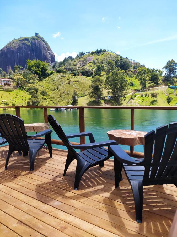 Ecolodge Bahia Del Penon Guatape Exterior photo
